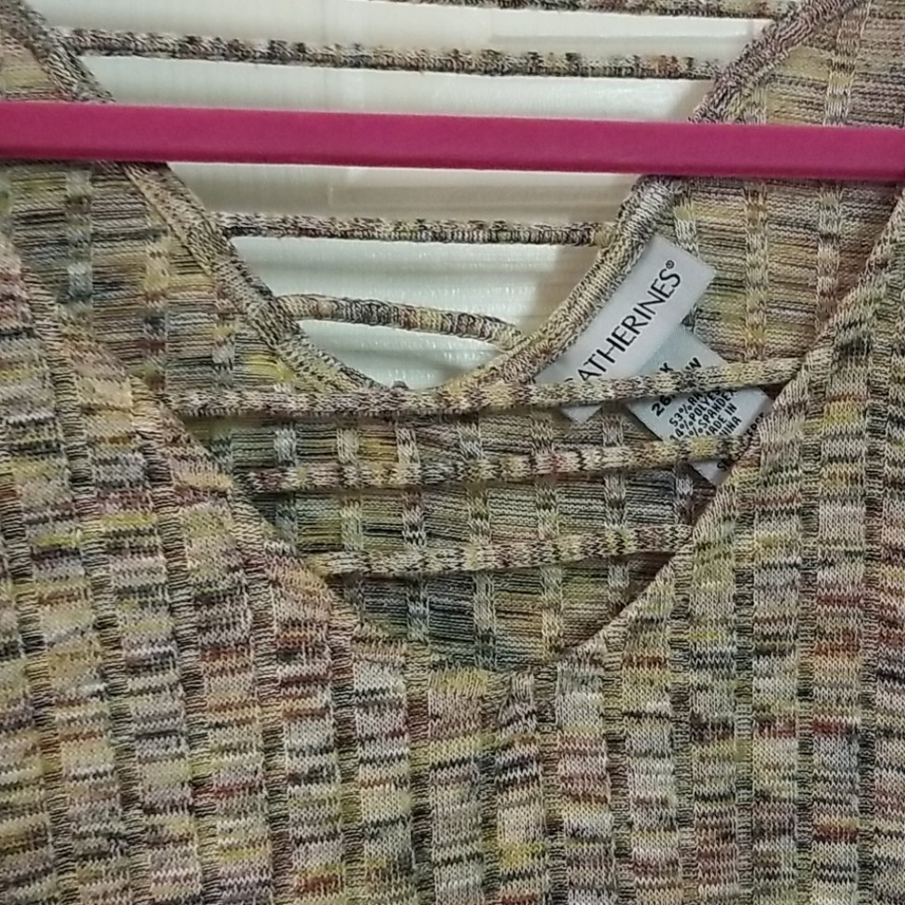 Light weight sweater - Picture 2 of 4